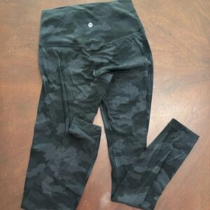Women’s Lululemon leggings